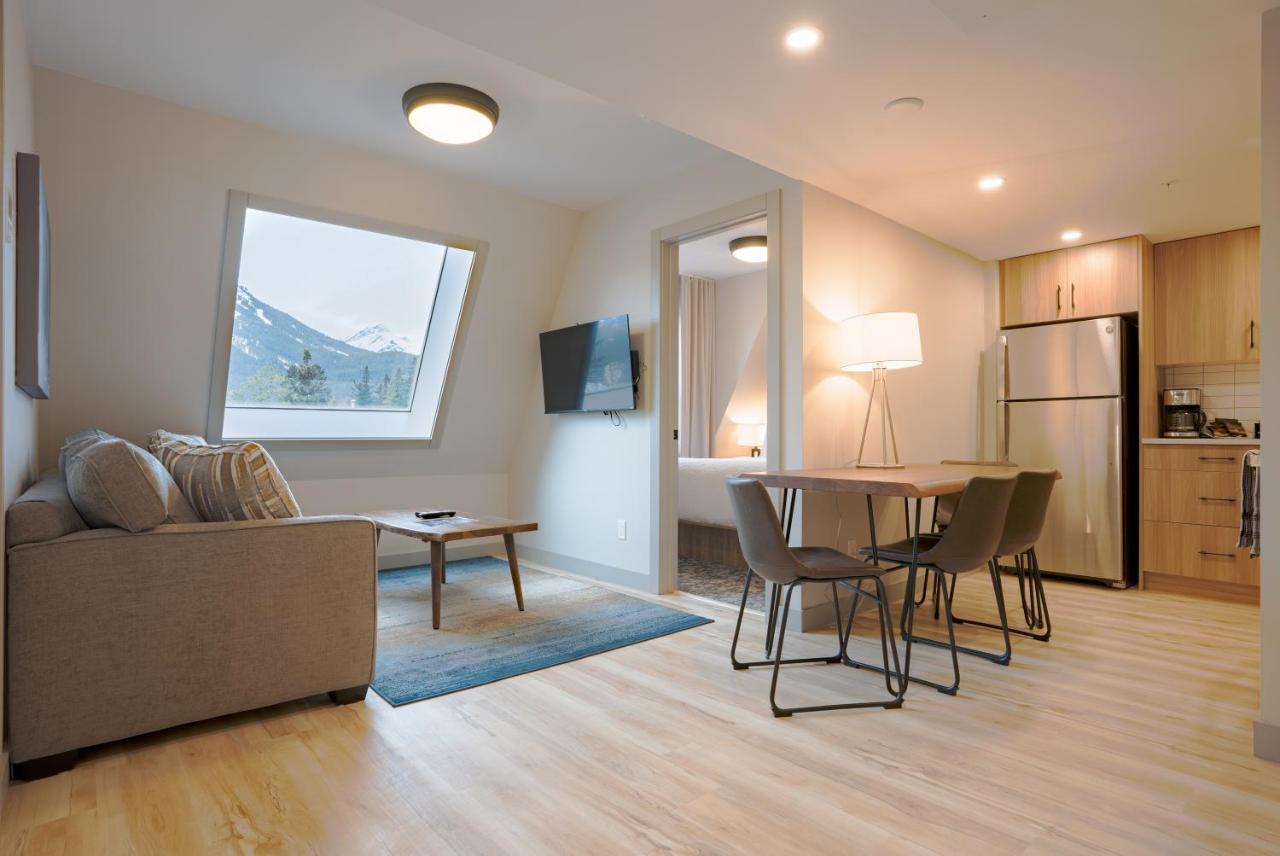 Basecamp Suites بانف المظهر الخارجي الصورة