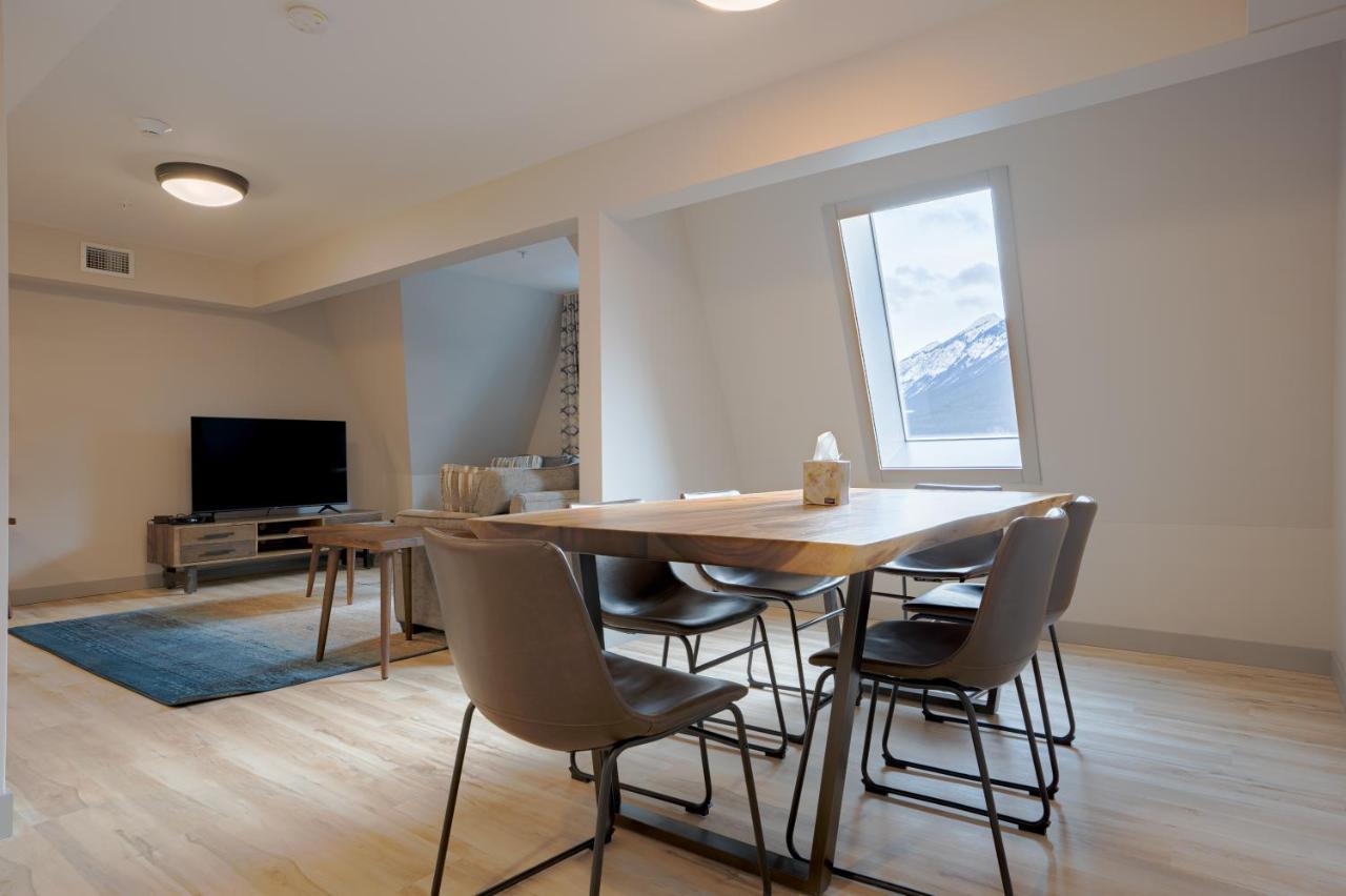 Basecamp Suites بانف المظهر الخارجي الصورة