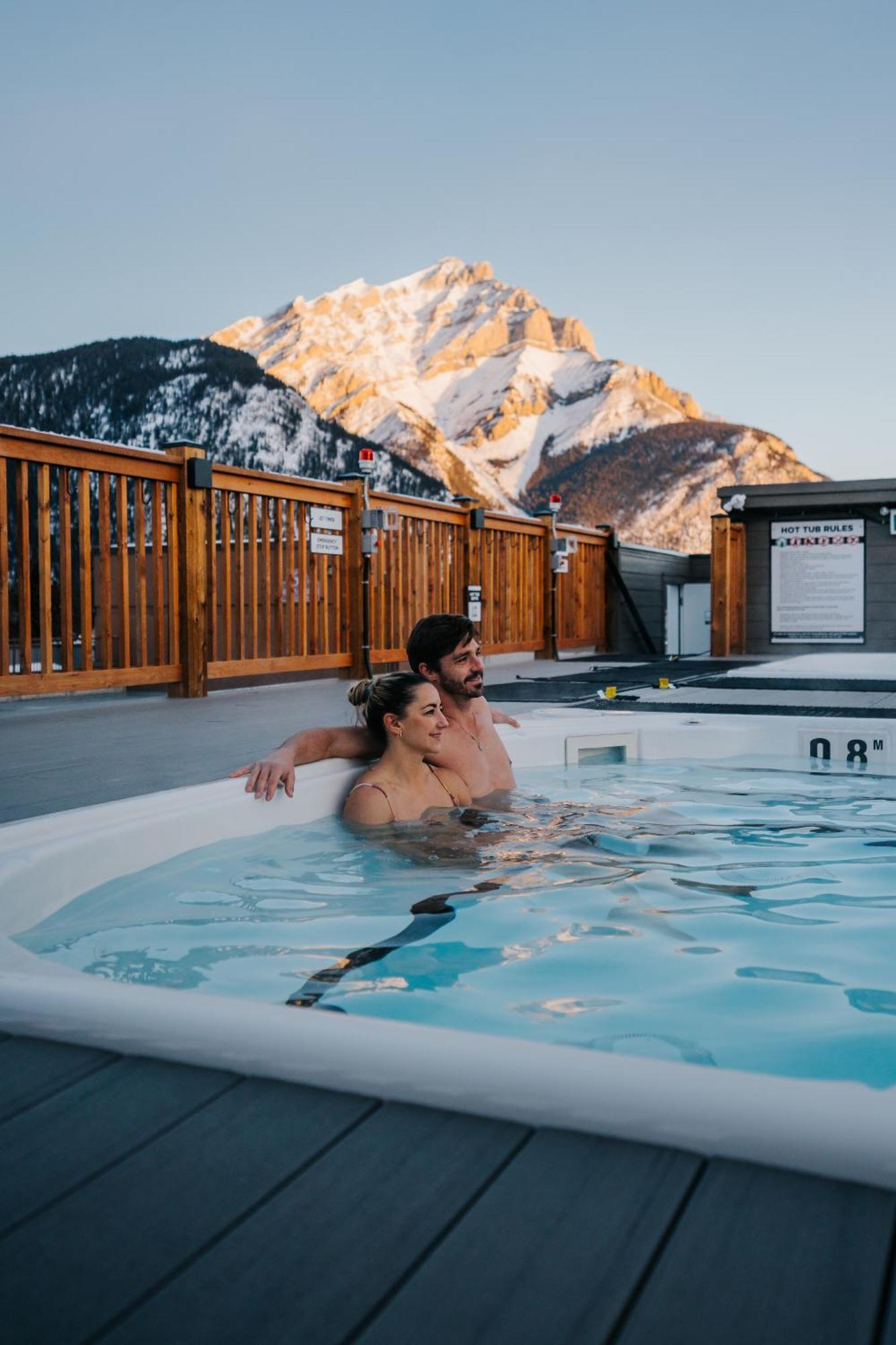 Basecamp Suites بانف المظهر الخارجي الصورة
