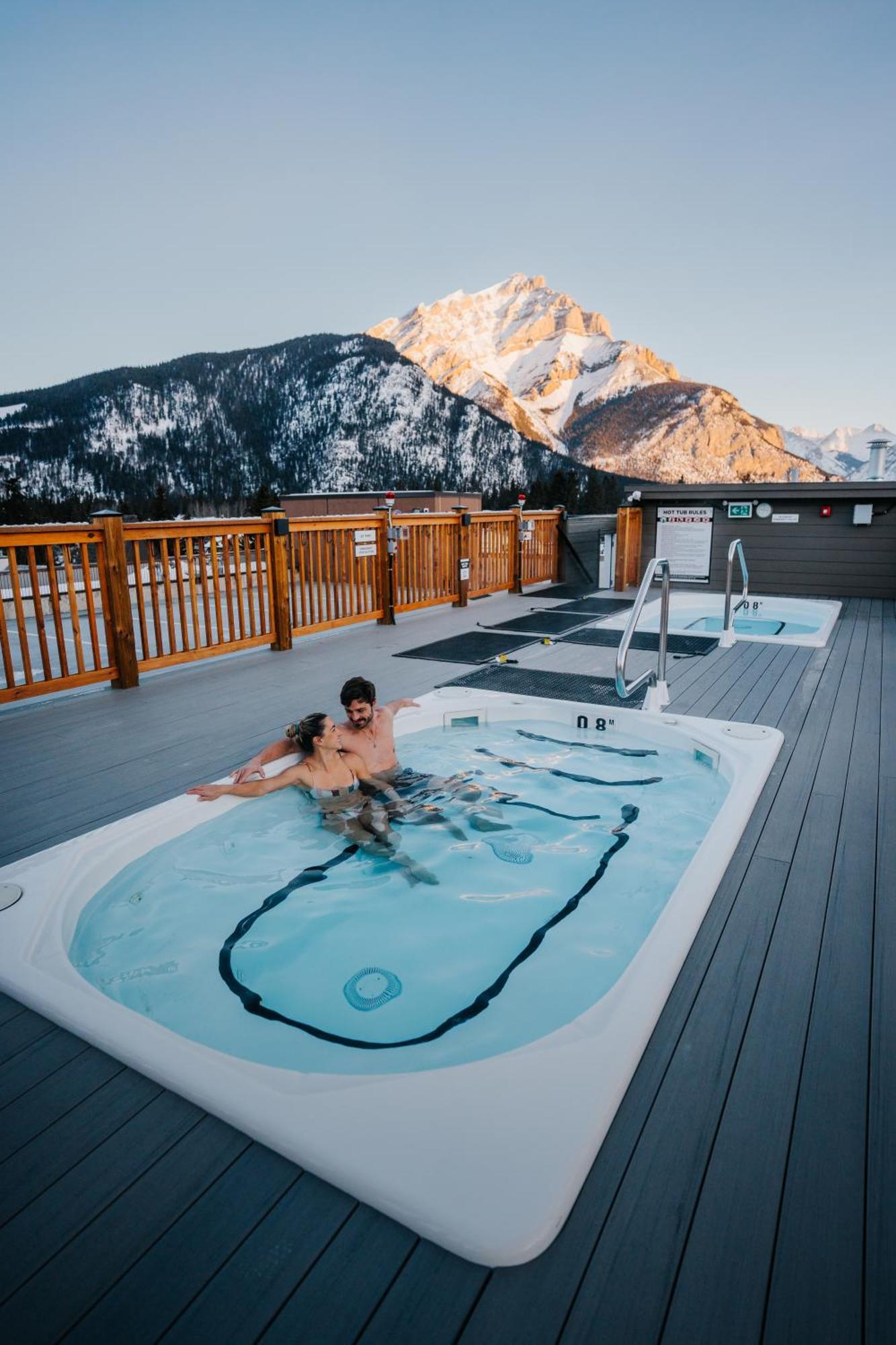 Basecamp Suites بانف المظهر الخارجي الصورة